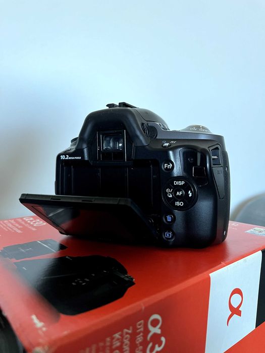 Câmara Sony Alpha DSLR-A330, Filtro UV, Cartão de Memória 1Gb, Bolsa