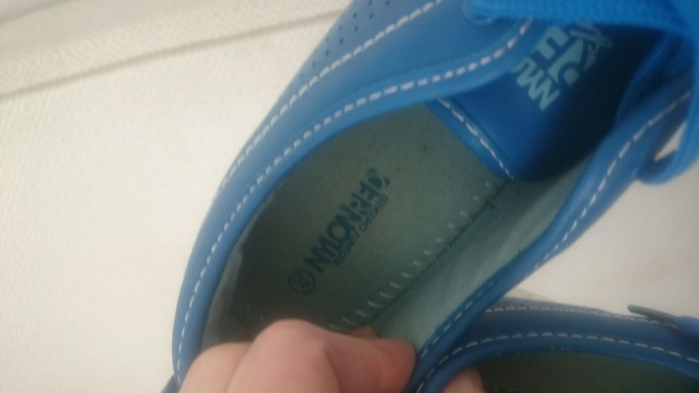 Nowe buty - trampki 40