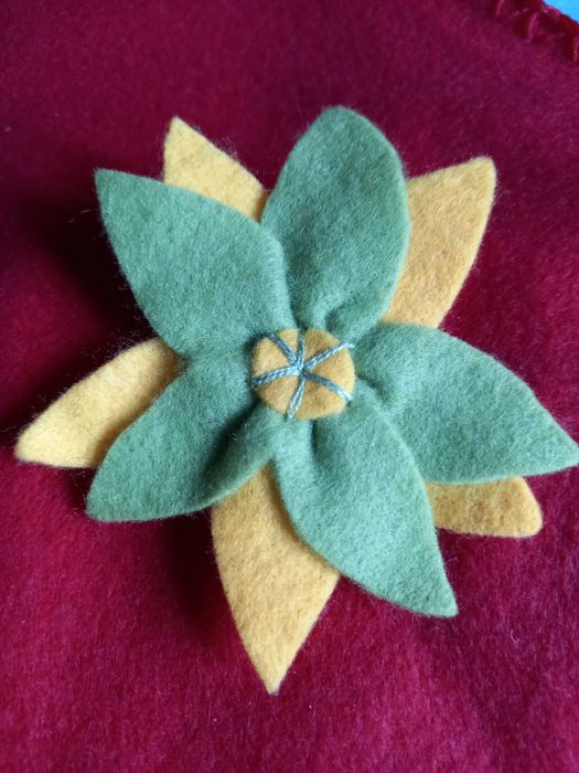 6 alfinetes de lapela, artesanais - Local - Anete