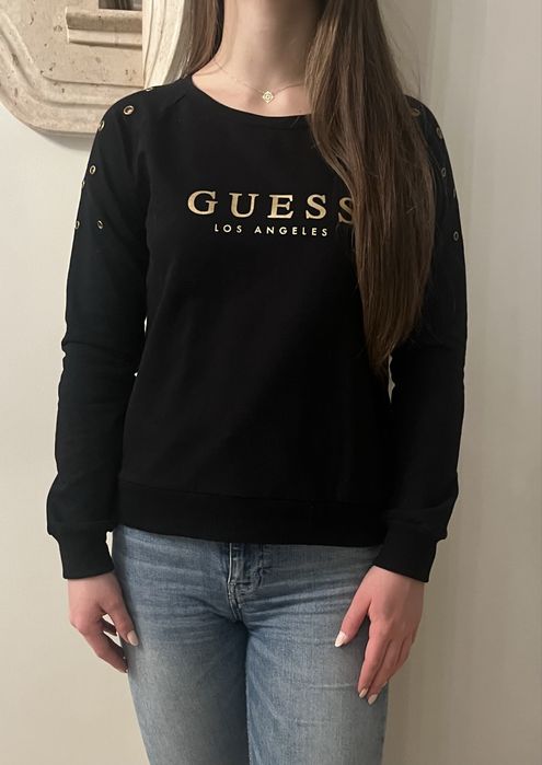 Czarna bluza ze złotym napisem Guess