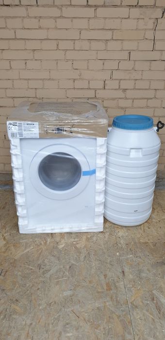 Стиральная машина BOSCH 8кг с баком для воды.НОВАЯ Гарантия 12 месяцев