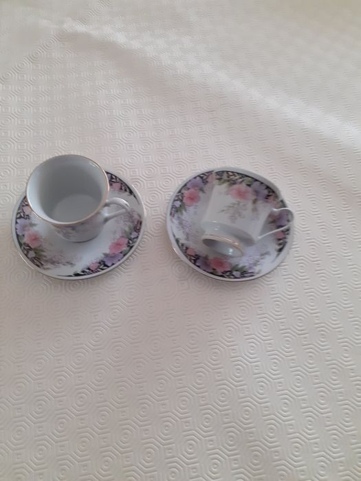 Chavenas de chá.