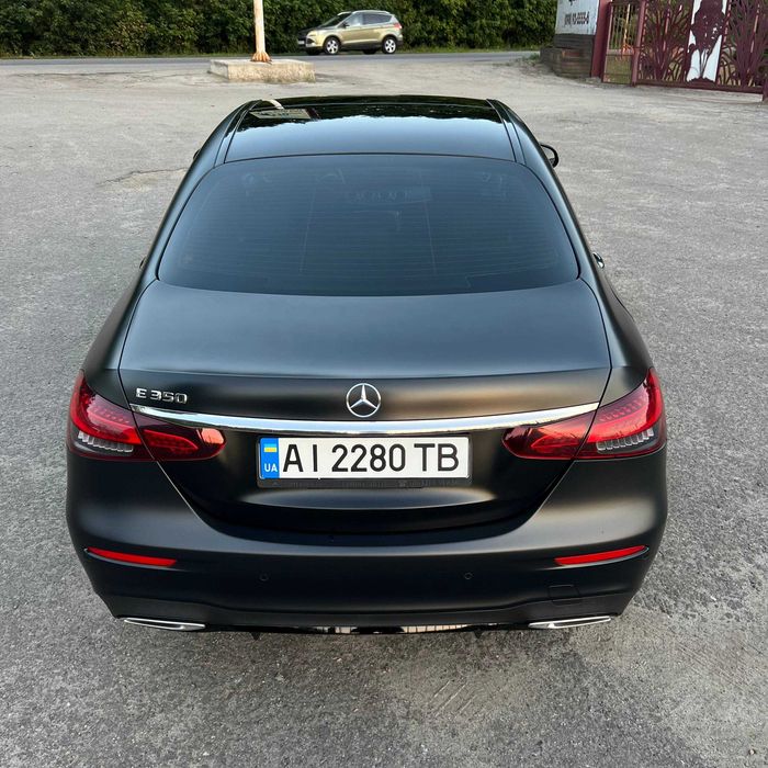 Продам автомобіль Mercedes Benz E Class E350 w213 2021 року