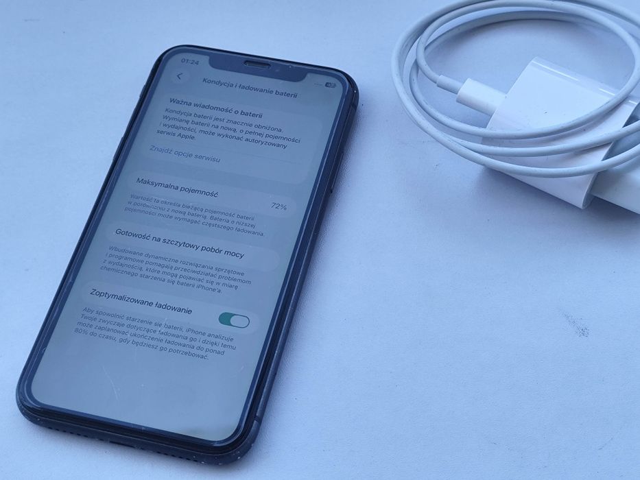 iPhone 11 stan dobry 64GB posiada szkło hartowane