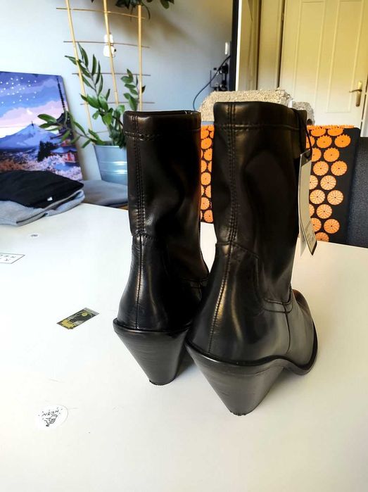 Nowe czarne skórzane kowbojki botki Badura