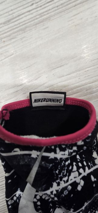 Nike Thermal Gloves Women's Medium Rally Running Printed Black/White/Vivid Pink