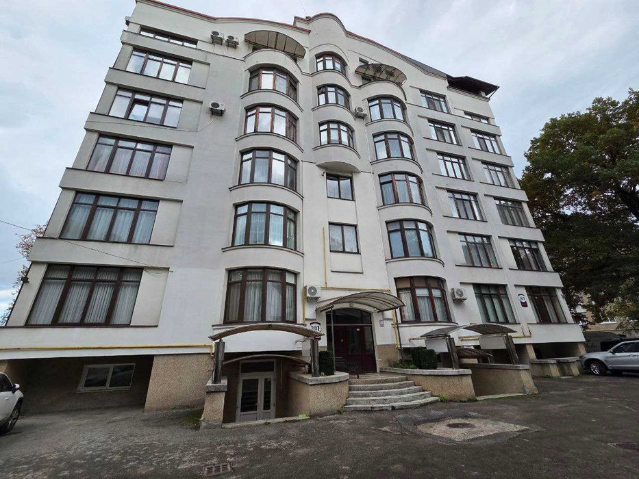 Продаж цокольного приміщення 350 м2 біля парку ім.Т.Г.Шевченка_VD