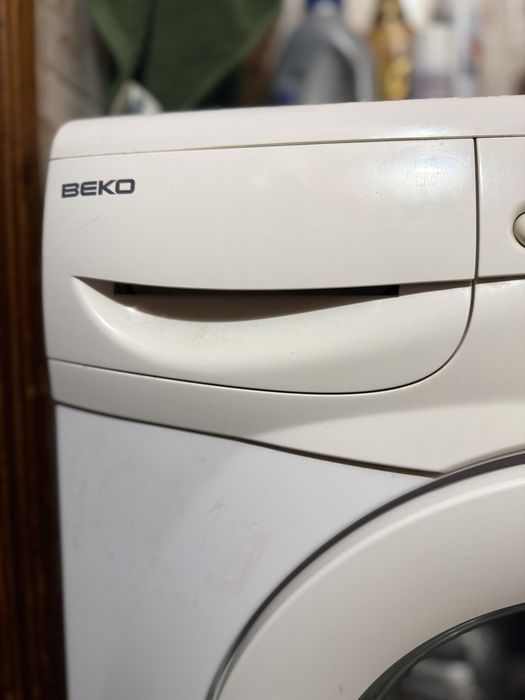 Стиральная машинка Beko Emotion 3458E