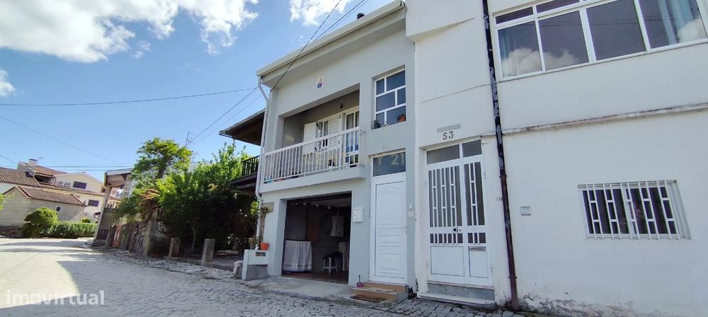 Moradia T4 com Garagem em Vilarelho da Raia, Chaves