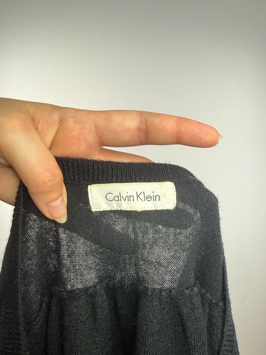 Czarny asymetryczny sweter wełniany Calvin Klein rozmiar XS 34