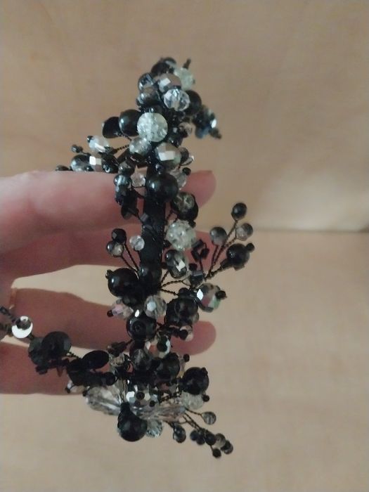 Обруч (діадема) з бісеру