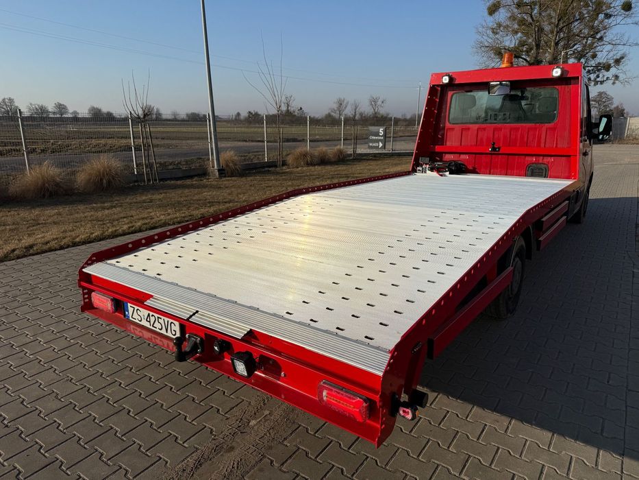 Mercedes-Benz Sprinter  Zabudowa panelowa aluminiowa autolaweta laweta najazd pomoc drogowa