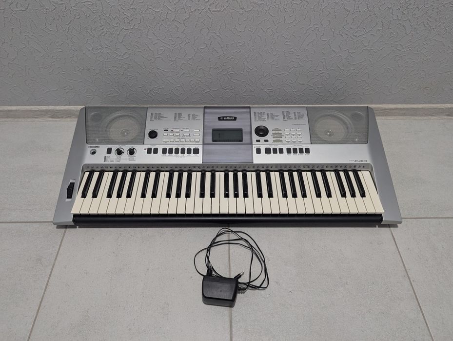 Синтезатор Yamaha PSR-E413