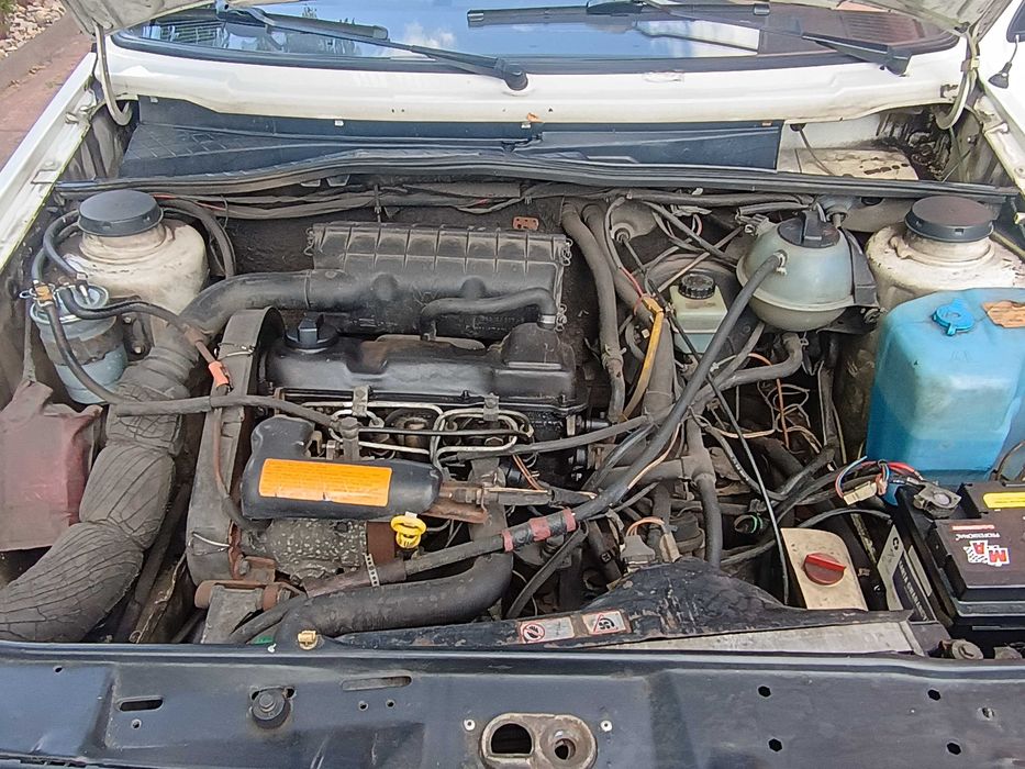 Vw Golf II 1,6D Automat oryginalny lakier 89r. Od nowości w rodzinie