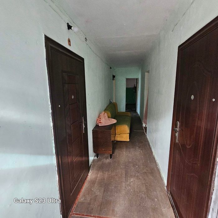 Продается трехкомнатная квартира !