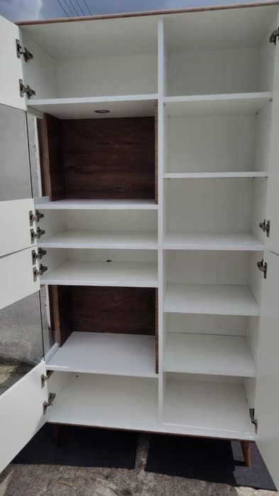 Witryna Vincent Agata Meble biała styl skandynawski + oświetlenie LED