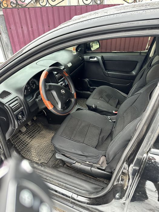 Опель Астра g 2006р. Замінено ГРМ, машина в хорошому стані володію не довго так як служу в ЗСУ і вона стоїть без діла, думаю хоть комусь принесе користь