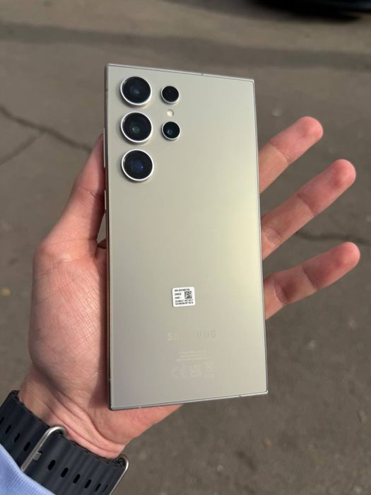 Samsung S24 Ultra 256Gb  Titanium Snapdragon