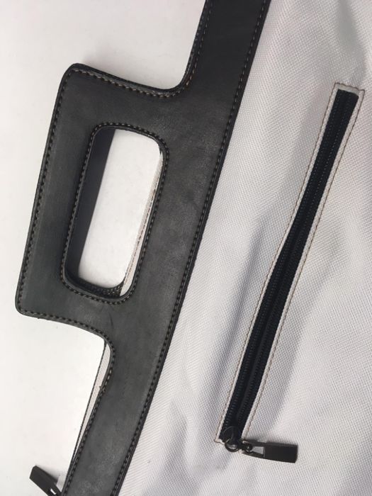 Saco Branco e Preto