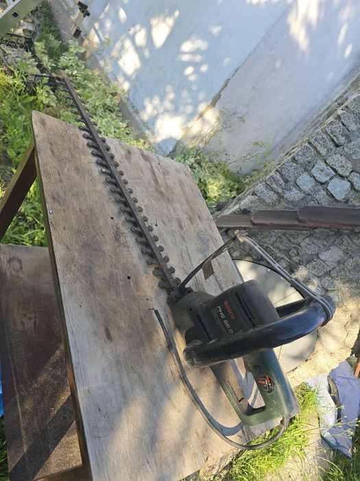 Elektryczne nożyce do żywopłotu Bosch PHS 66 G 380W u