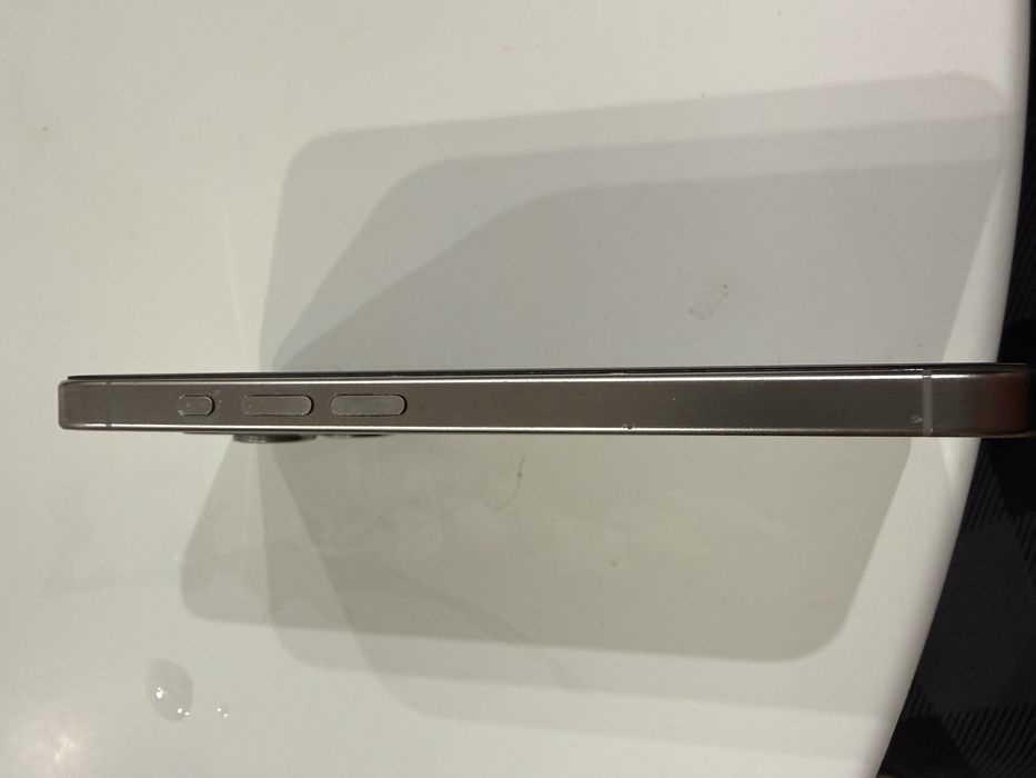 Iphone 15 pro Natural titanium ,256,e-sim