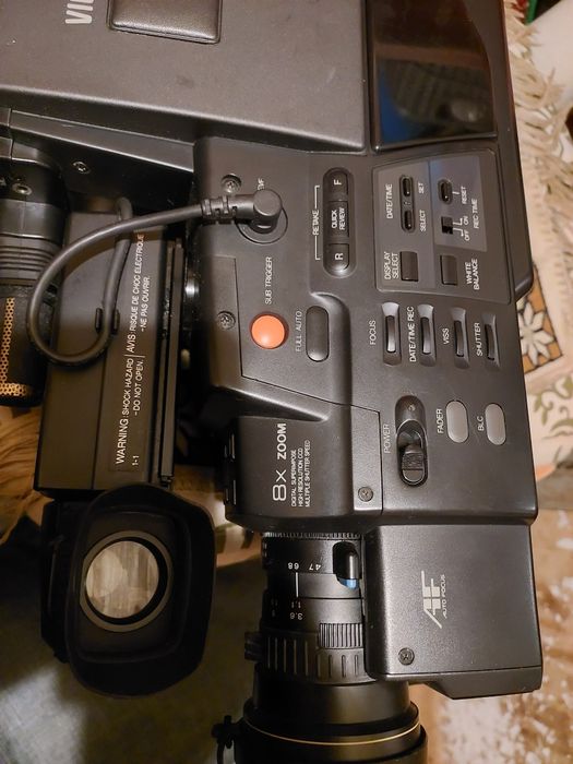 Відеокамера  JVS