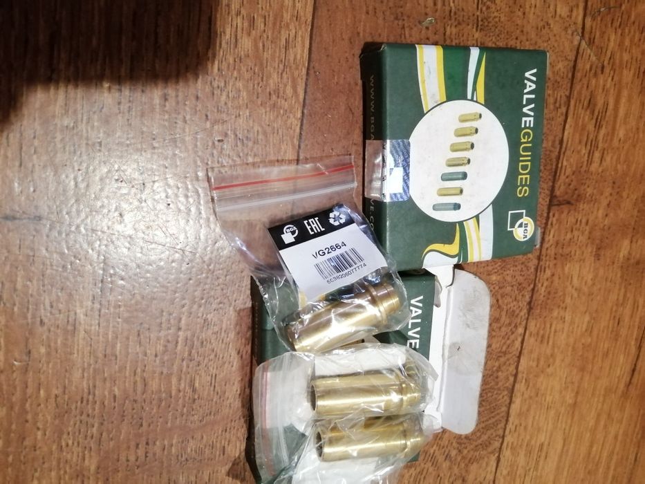 Направляющие бронзовые втулки  клапанов головки Volkswagen b3 b4