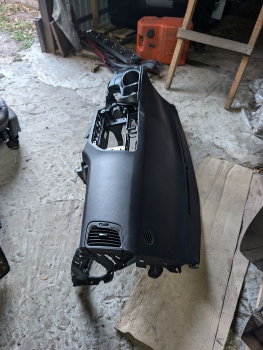 Торпедо Центральна консоль kia rio 3