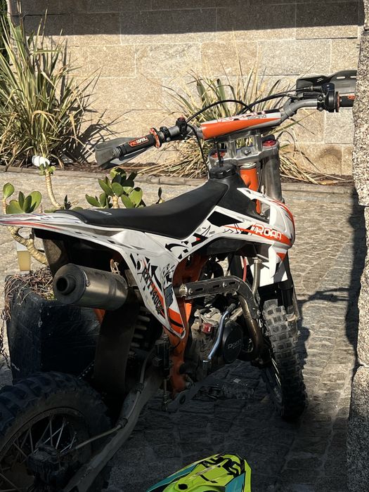 vendo pit bike Roan racing 140cc