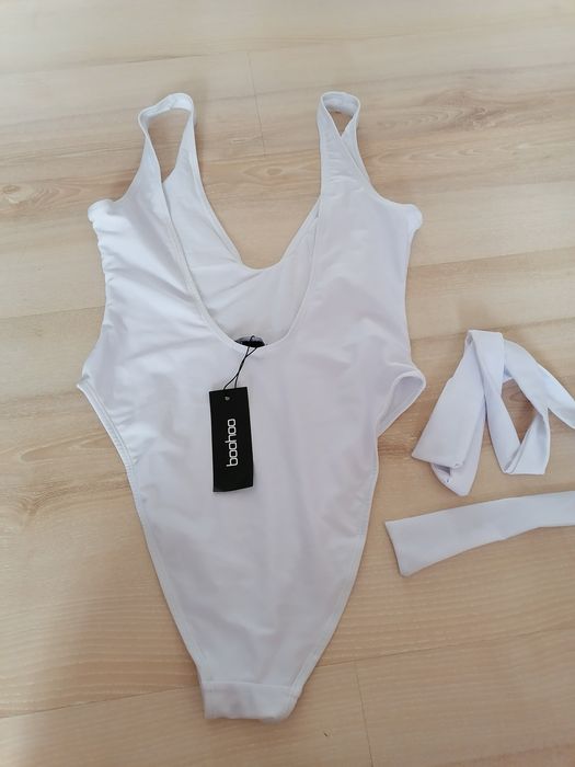Boohoo strój kąpielowy biały z paskiem L
