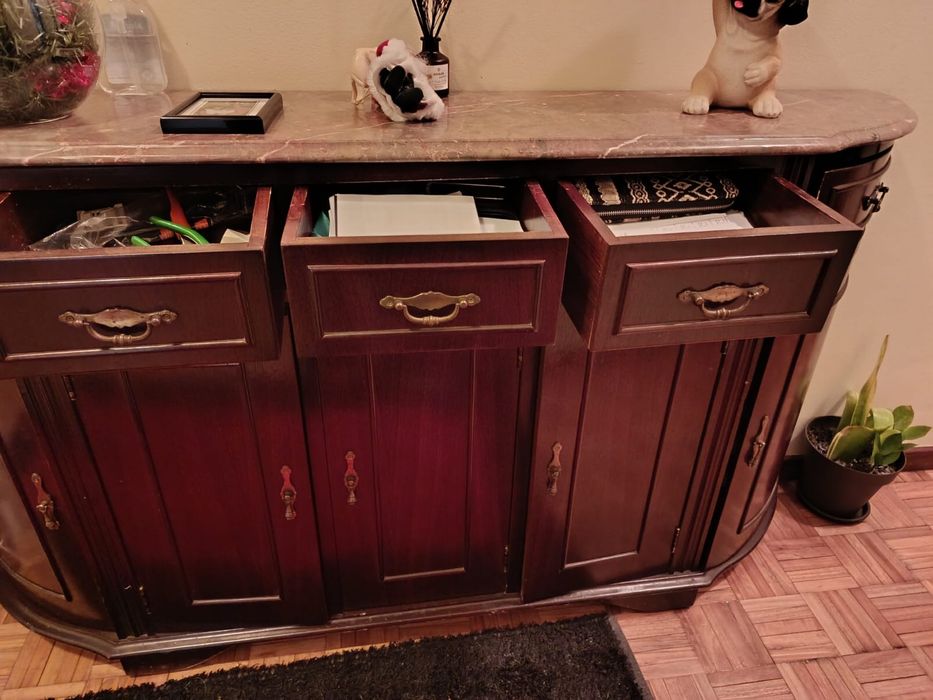 Vendo movel antigo madeira maciça com tampo em pedra e espelho