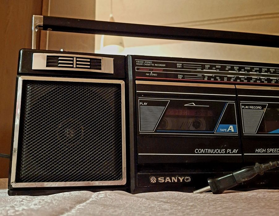 Sanyo M W1500K  двухкассетный магнитофон