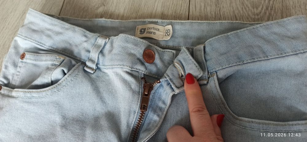 Rurki błękitne damskie r. 28. Gina Tricot