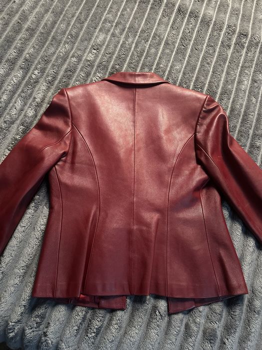 Продам жіночий шкіряний піджак