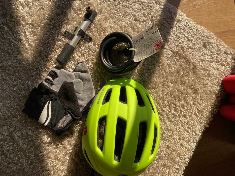 4 Artigos de ciclismo, alguns a estrear