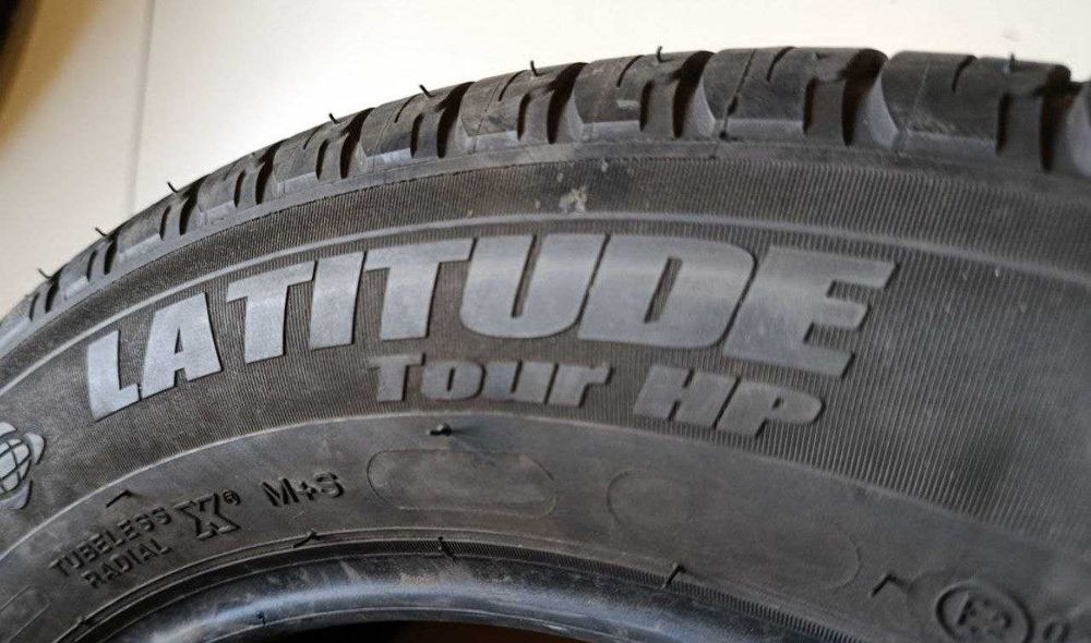 Пара шин б/у 235/55R17 99V Michelin Latitude  Tour HP