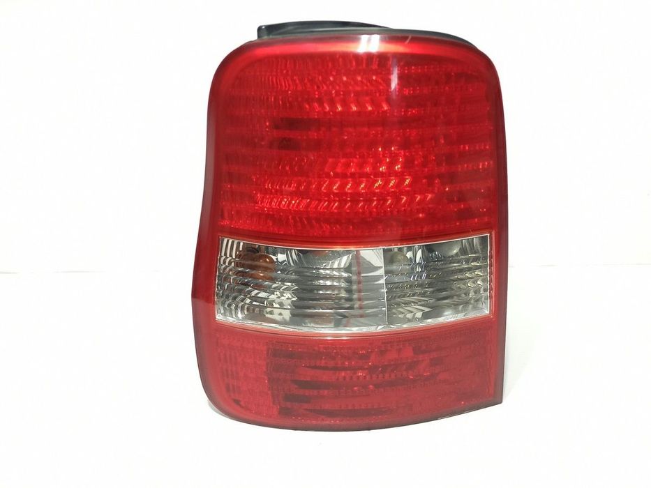 FAROLIM TRASEIRO ESQUERDO KIA CARNIVAL II 2.9 CDRI EX