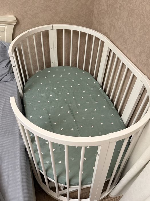 Дитяче ліжечко після однієї дитинки в ідеальному стані