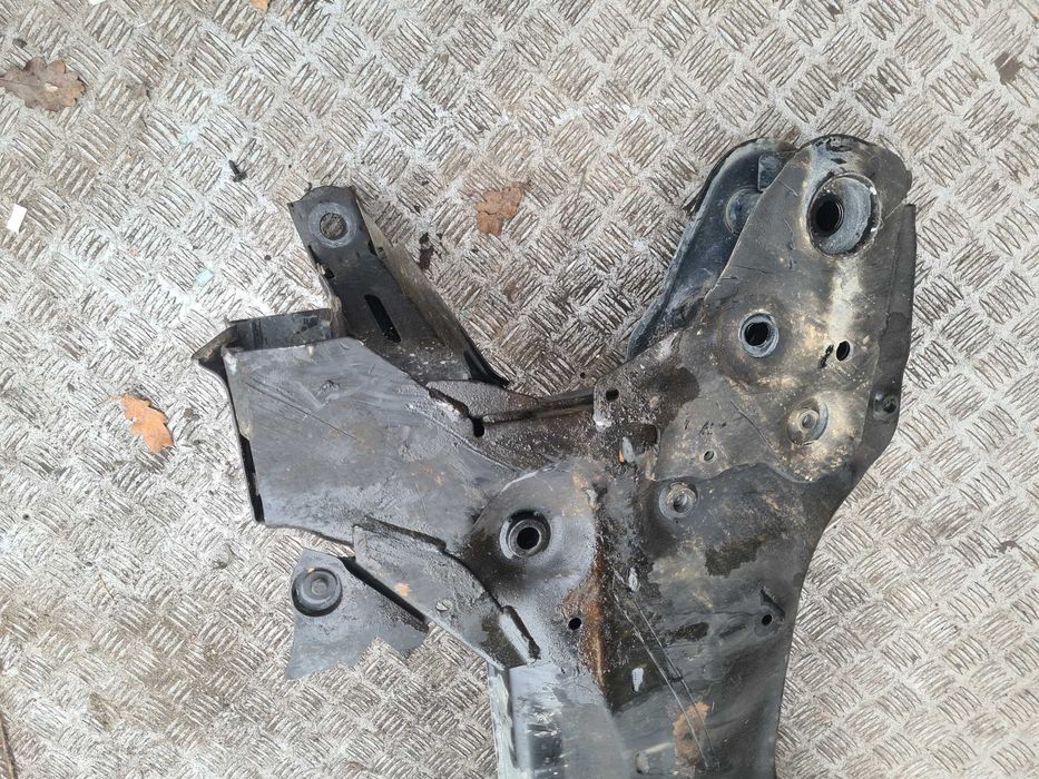Renault Master III IV 2.3 22r wózek sanki przód kołyska Movano