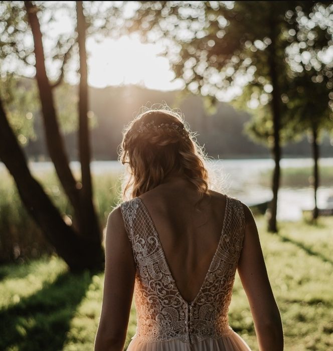 Zwiewna suknia ślubna muślinowa