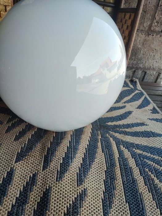 Lampa mosiężna z czasów PRL - duża kula