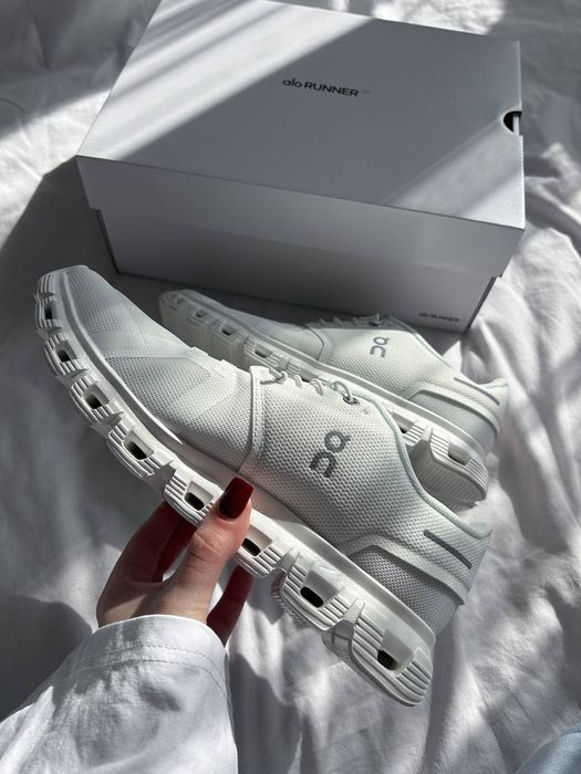 New On Running Cloud 6 All White 3MF10071200
