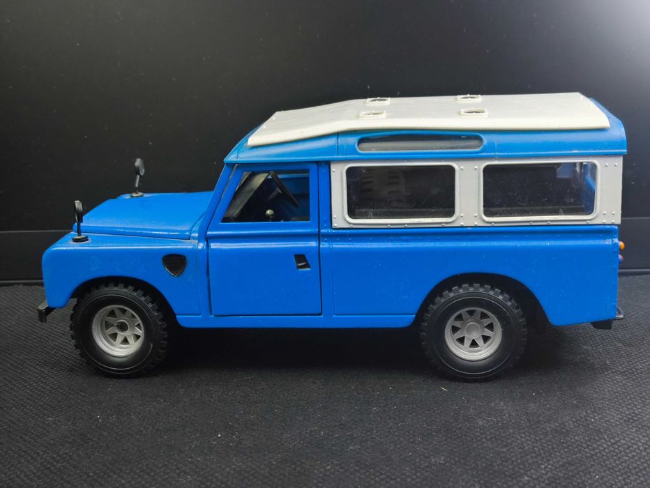 Модель Land Rover Series II blue Bburago 1/24