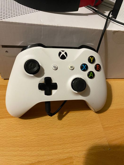 Xbox One S videojogo