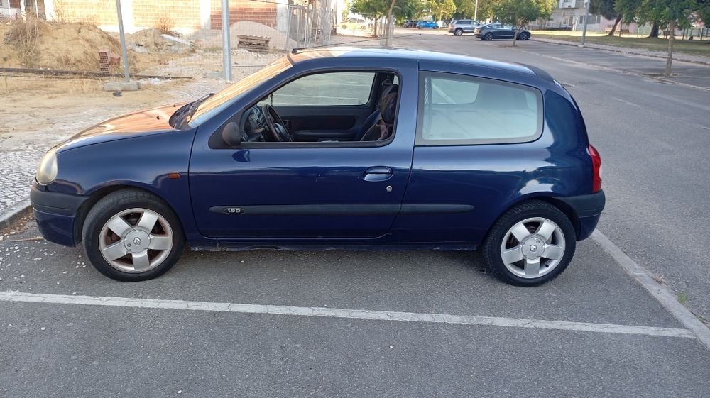 Renault Clio 1.9 D comercial  ano 2000