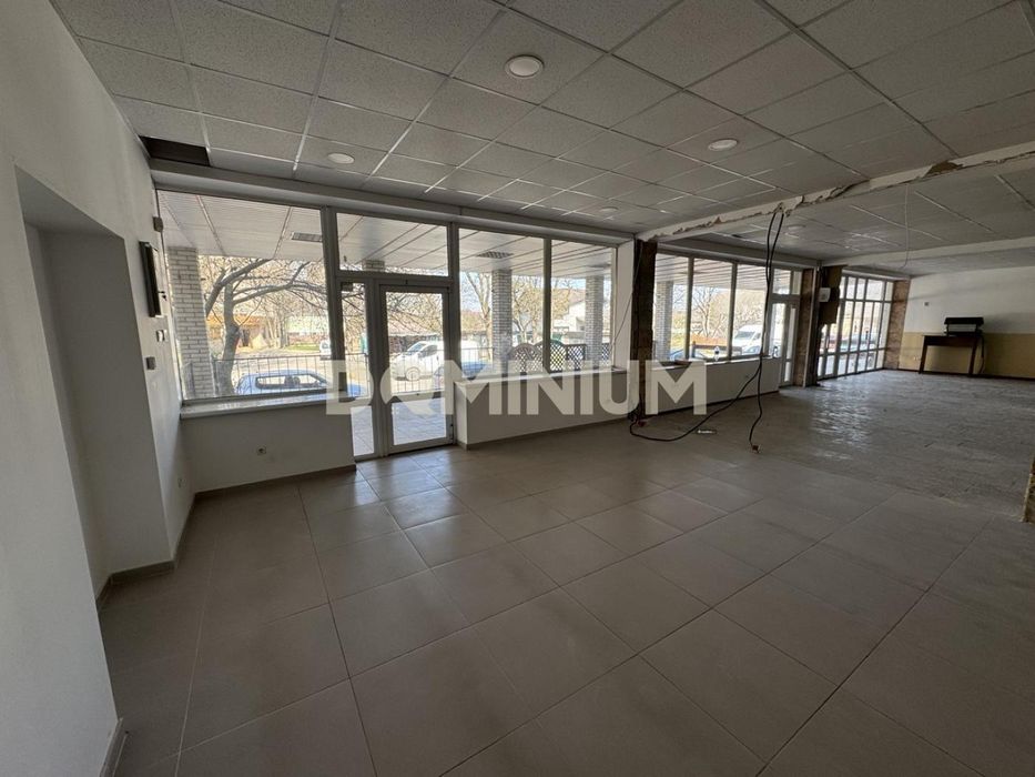 Магазин + офіси + склад, 520 м², прохідне місце,м.Виноградів