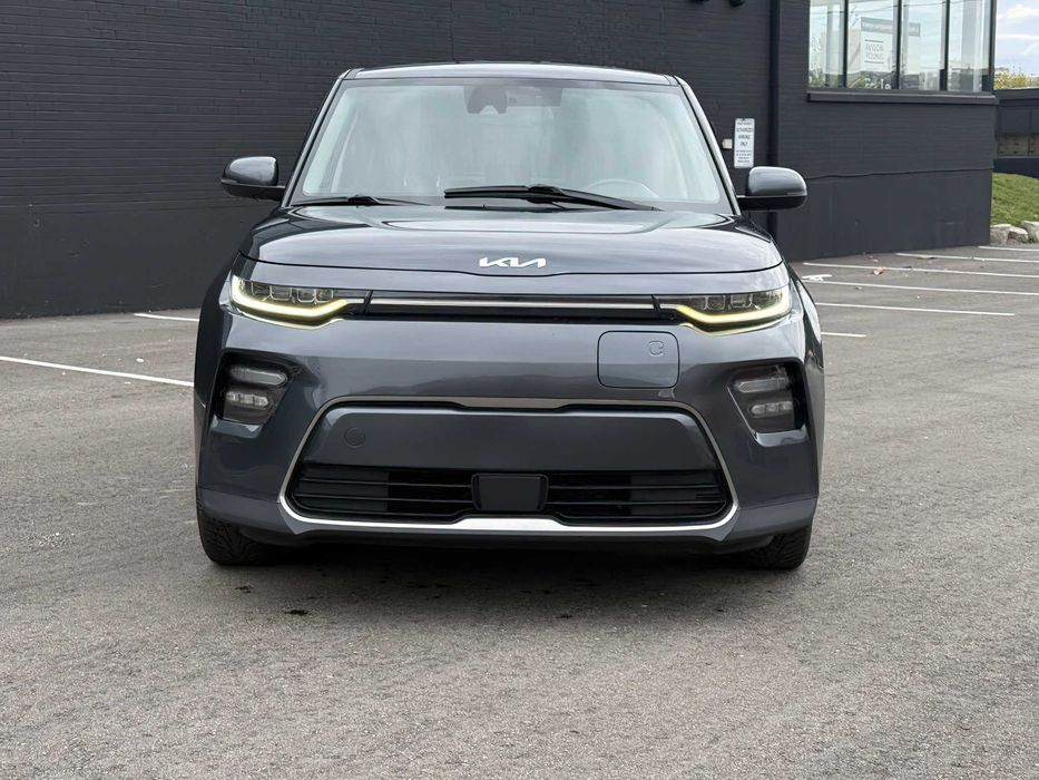 Kia Soul EV      2021