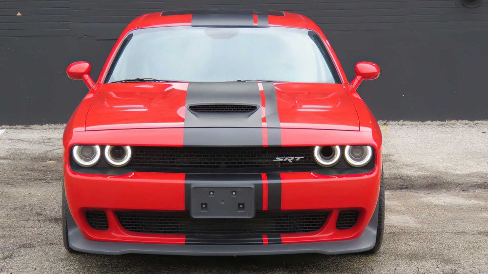 Dodge Challenger SRT Hellcat      2017