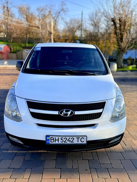 Hyundai H-1, 2012 р, 2,5 л дизель турбіна, Вантажний бус з пневмою!!!