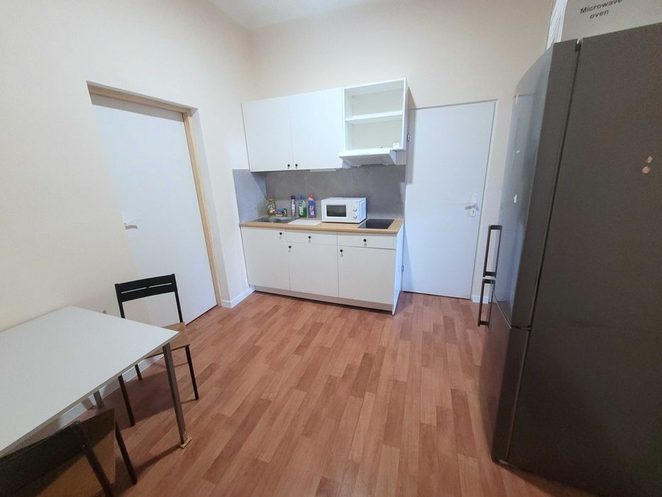 Mieszkanie dla 7 pracowników, centrum. Będzina